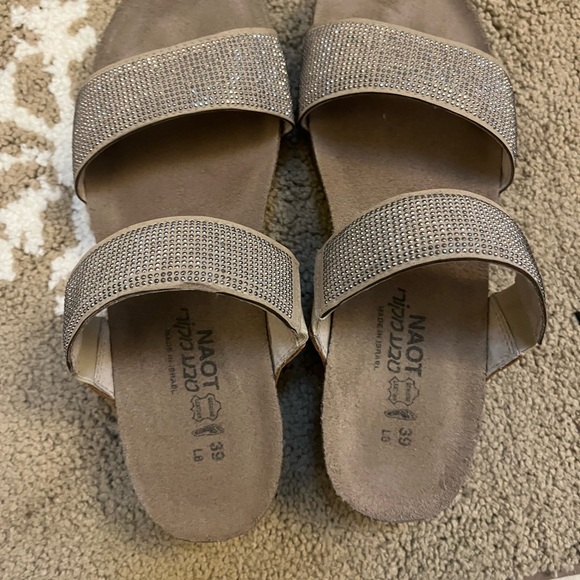 Women’s Naot sandals size 39 - Picture 2 of 5